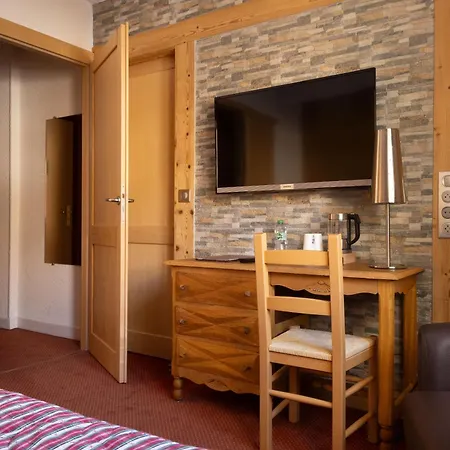 Le Castillan Alpe d'Huez Exterior photo
