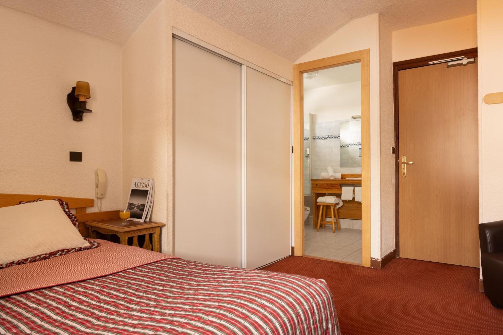 Le Castillan Hotel